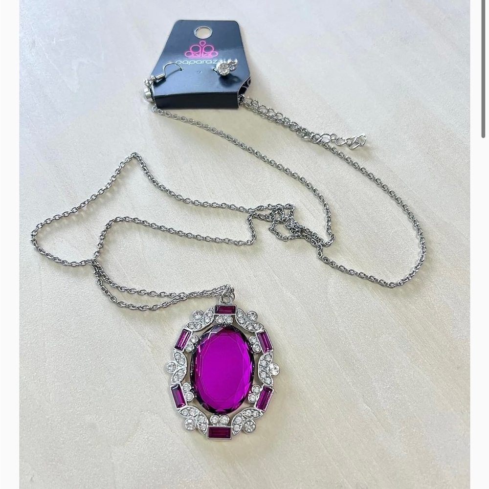 Noble Reflection Pink Rhinestone
Necklace